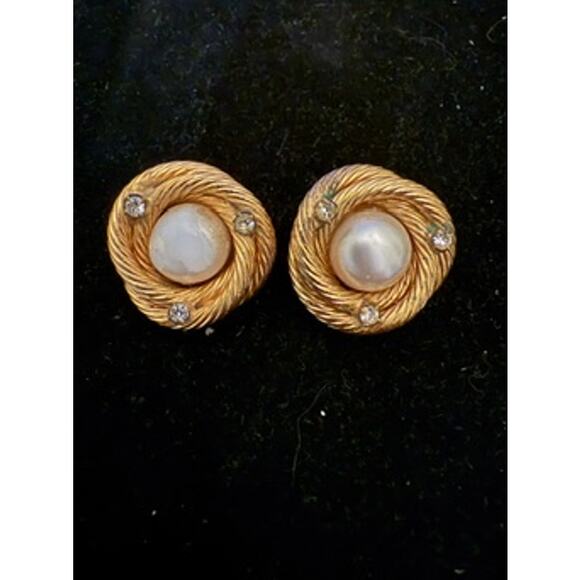 CHANEL Jewelry - Vintage Chanel CoCo Marc Faux Pearl and CZ Earrings‎ Clip-on*24K Plated Braided